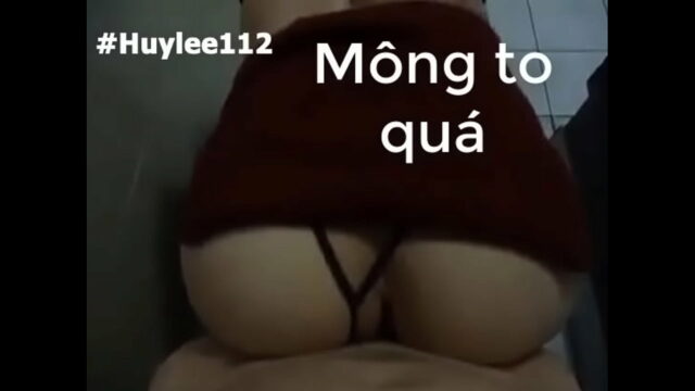 Địt em gái Việt Nam mông to trên ghế tình yêu